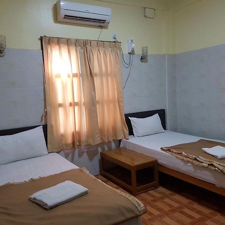 Shwe Eain Si Guest House - Burmese Only М'єй Екстер'єр фото